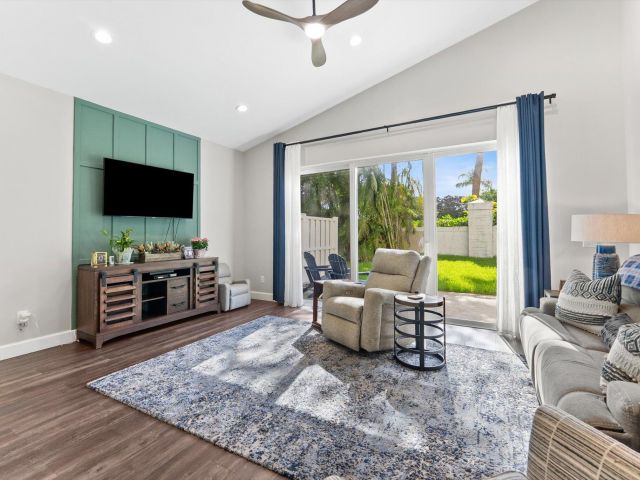 Продажа дома по адресу 13506 Carrick Green Court - фото 6215088