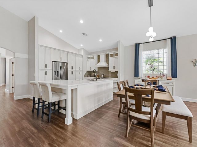 Продажа дома по адресу 13506 Carrick Green Court - фото 6215089