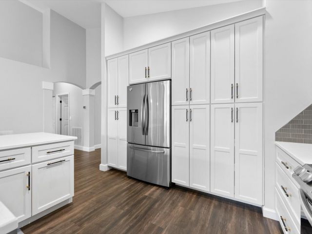 Продажа дома по адресу 13506 Carrick Green Court - фото 6215091