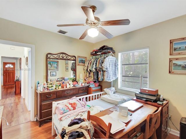 Продажа дома по адресу 1991 NE 178th St - фото 6227532