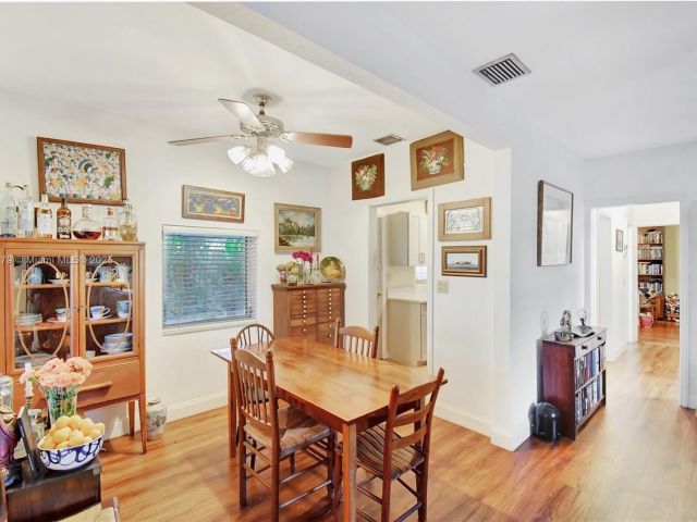 Продажа дома по адресу 1991 NE 178th St - фото 6227541