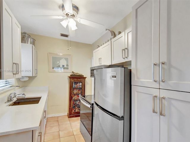 Продажа дома по адресу 1991 NE 178th St - фото 6227547