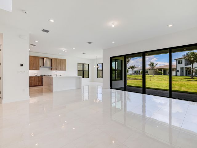 Дом в аренду по адресу 9451 Riverside Park Drive - фото 6372956