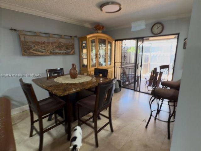 Продажа дома по адресу 1651 SW 120th Ave - фото 6172889