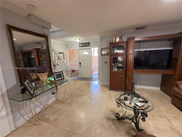 Продажа дома по адресу 1651 SW 120th Ave - фото 6172894