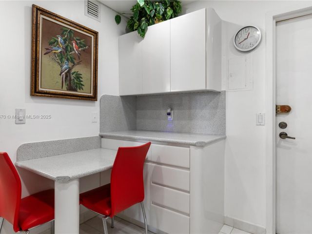 Продажа квартиры #2707 - фото 6174360