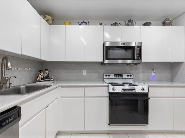 Продажа квартиры #2707 - фото 6174363