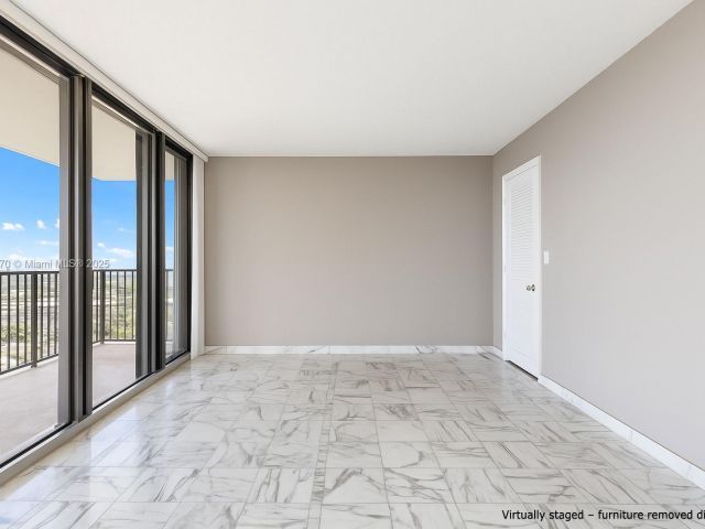 Продажа квартиры #2707 - фото 6174367