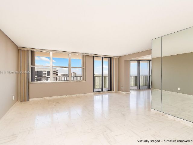 Продажа квартиры #2707 - фото 6174368