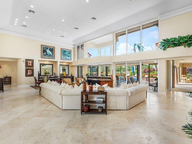 Продажа дома по адресу 4484 Bocaire Blvd Boulevard - фото 6317048