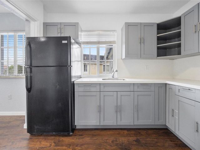 Продажа дома по адресу 27681 SW 139th Pl - фото 6188141