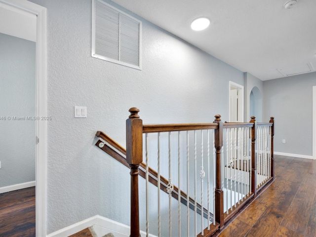 Продажа дома по адресу 27681 SW 139th Pl - фото 6188146