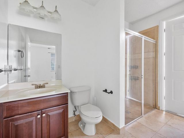 Продажа дома по адресу 27681 SW 139th Pl - фото 6188149