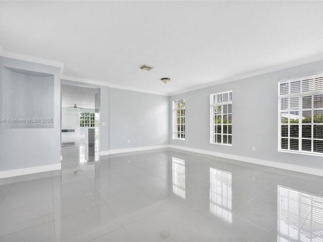 Продажа дома по адресу 27681 SW 139th Pl - фото 6188155