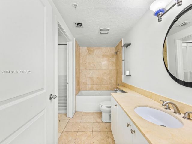 Продажа квартиры #1203 - фото 6176901