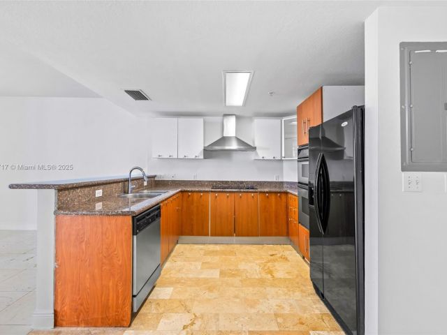 Продажа квартиры #1203 - фото 6176909