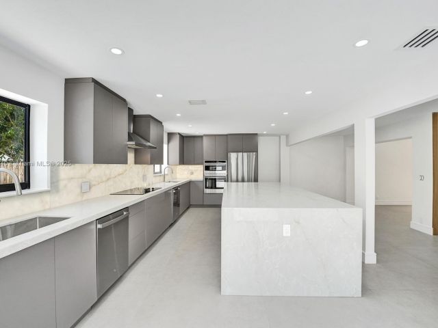 Продажа дома по адресу 7340 Andorra Pl - фото 6174905