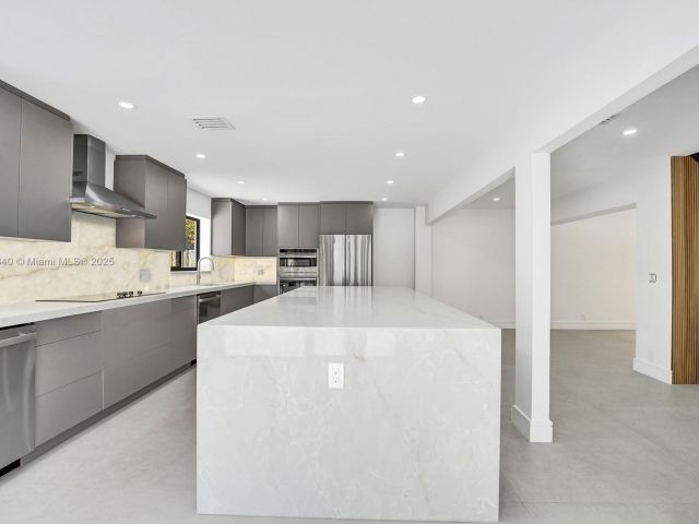 Продажа дома по адресу 7340 Andorra Pl - фото 6174906