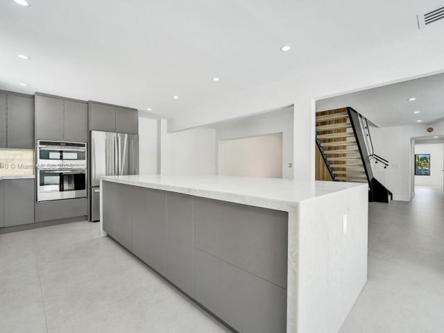 Продажа дома по адресу 7340 Andorra Pl - фото 6174907