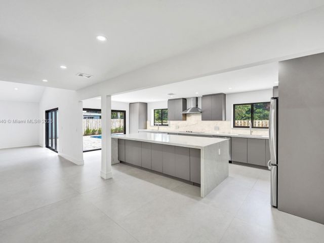 Продажа дома по адресу 7340 Andorra Pl - фото 6174915