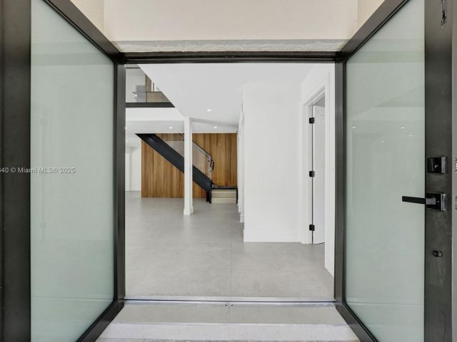 Продажа дома по адресу 7340 Andorra Pl - фото 6174916