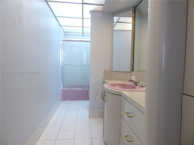 Продажа квартиры #202 - фото 6176180