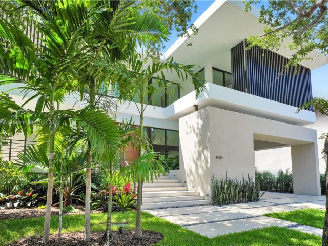 Дом в аренду по адресу 100 Hampton Ln - фото 6174230