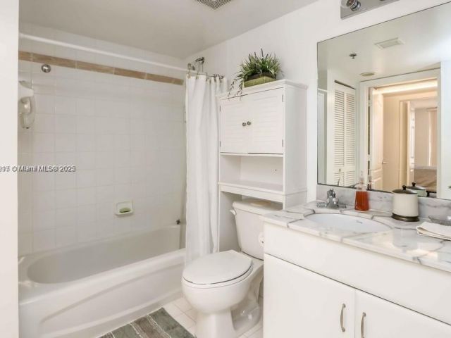 Продажа квартиры #1518 - фото 6176789