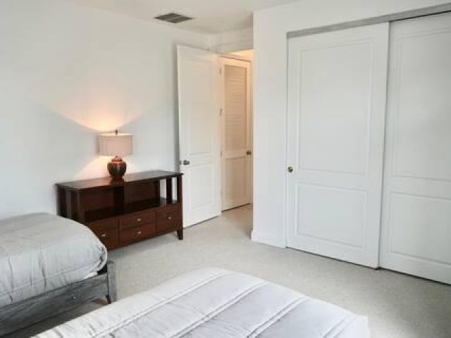 Дом в аренду по адресу 700 SW 8th Way - фото 6176421