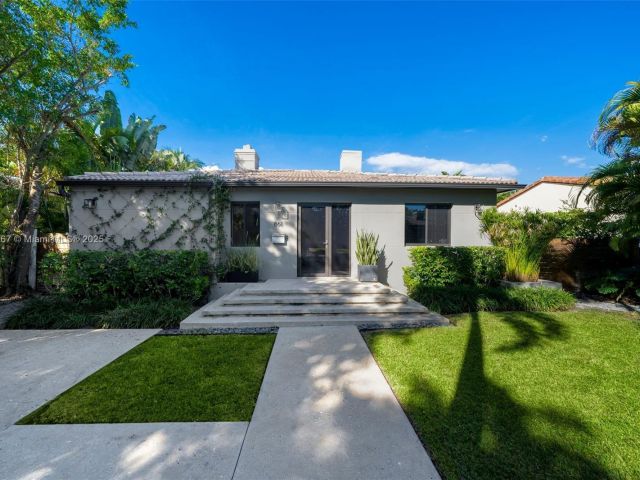 Дом в аренду по адресу 861 NE 74th St - фото 6175546