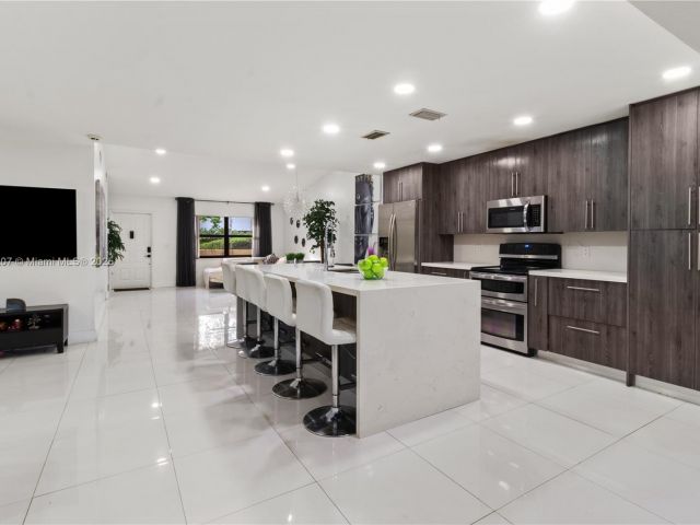 Продажа дома по адресу 9443 SW 151st Ave - фото 6190473