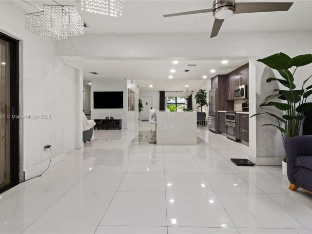 Продажа дома по адресу 9443 SW 151st Ave - фото 6190475