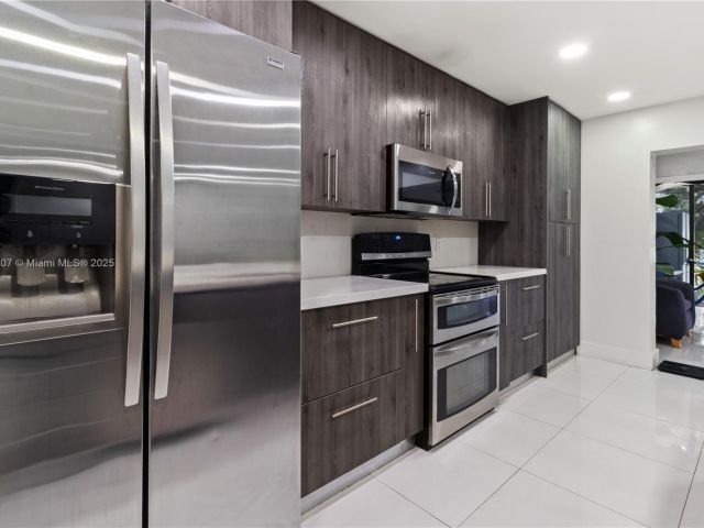 Продажа дома по адресу 9443 SW 151st Ave - фото 6190477