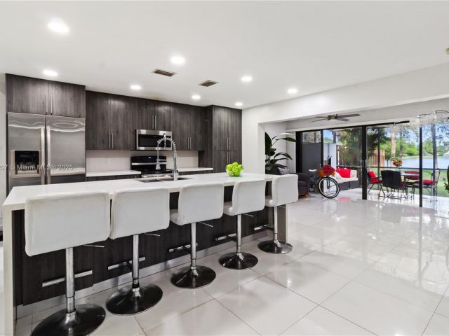 Продажа дома по адресу 9443 SW 151st Ave - фото 6190478