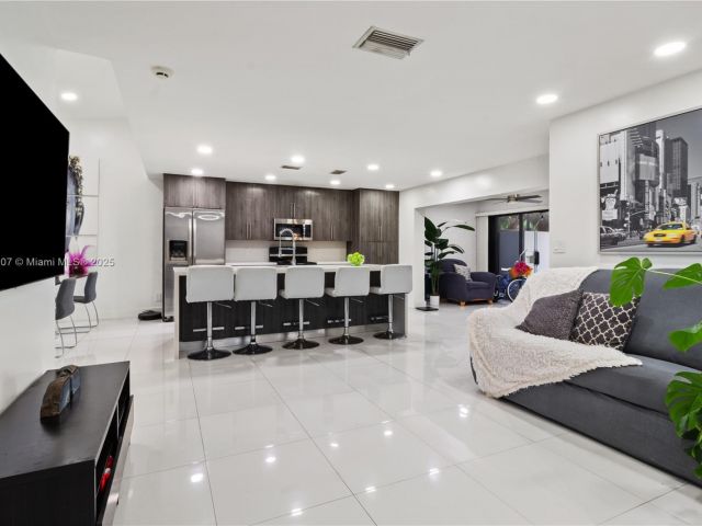 Продажа дома по адресу 9443 SW 151st Ave - фото 6190479