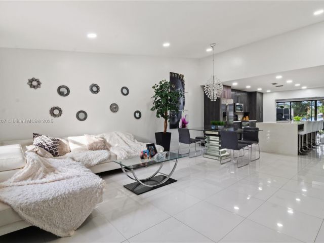 Продажа дома по адресу 9443 SW 151st Ave - фото 6190484