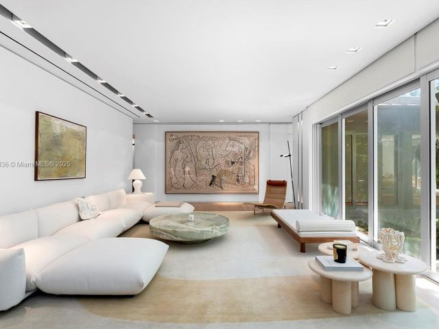 Продажа дома по адресу 11 La Gorce Cir - фото 6175826