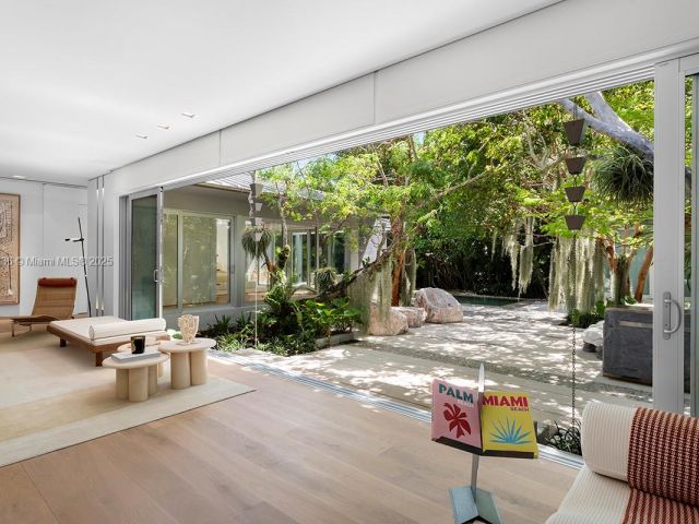 Продажа дома по адресу 11 La Gorce Cir - фото 6175827