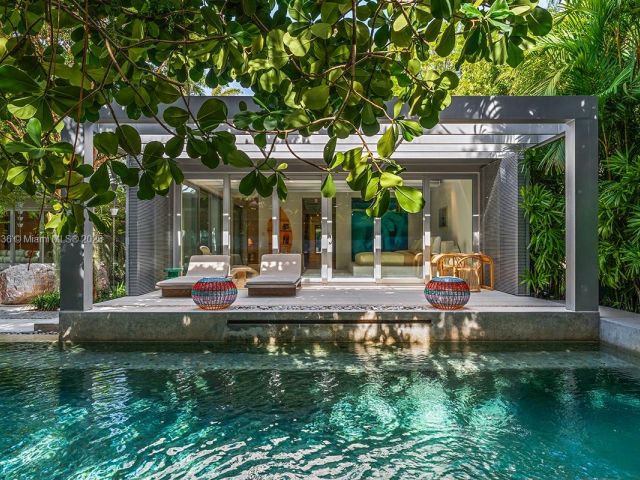 Продажа дома по адресу 11 La Gorce Cir - фото 6175829