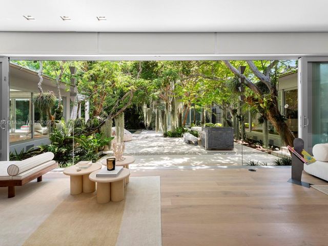 Продажа дома по адресу 11 La Gorce Cir - фото 6175830