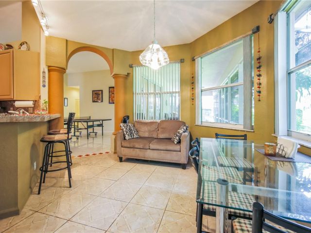 Дом в аренду по адресу 12620 Countryside Ter - фото 6176252