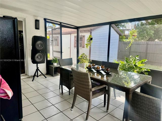 Продажа дома по адресу 20125 SW 124th Ave - фото 6189829