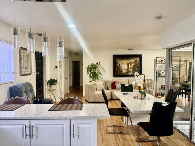 Продажа дома по адресу 20125 SW 124th Ave - фото 6189842