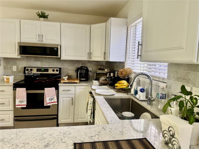 Продажа дома по адресу 20125 SW 124th Ave - фото 6189843