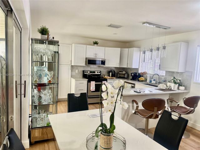 Продажа дома по адресу 20125 SW 124th Ave - фото 6189845