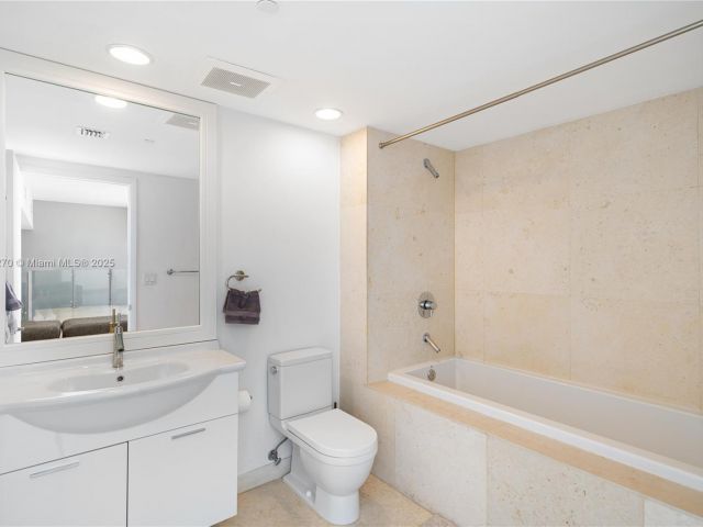 Продажа квартиры #5705 - фото 6205150