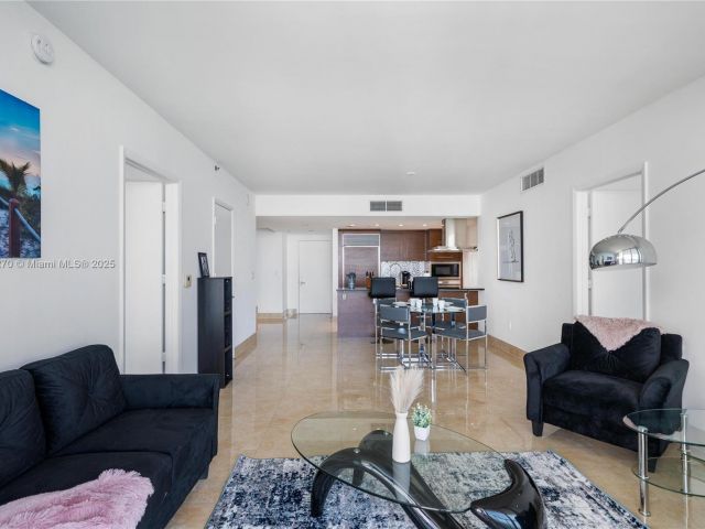 Продажа квартиры #5705 - фото 6205151