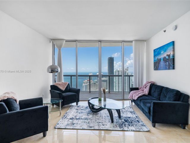 Продажа квартиры #5705 - фото 6205152