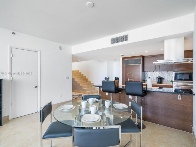 Продажа квартиры #5705 - фото 6205156