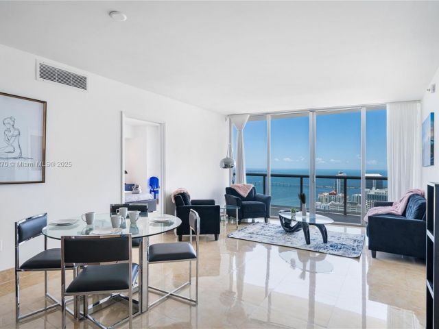 Продажа квартиры #5705 - фото 6205161